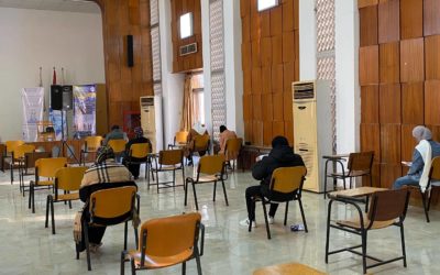 كلية التمريض تعقد امتحاناتها النهائية